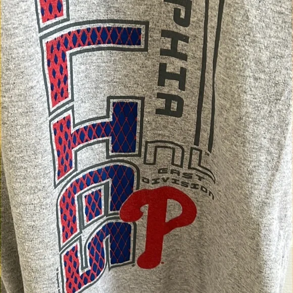 Philadelphia Phillies NL East Division t-shirt - Picture 3 of 6
